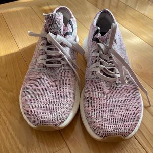 adidas Pure Boost - W size 8.5